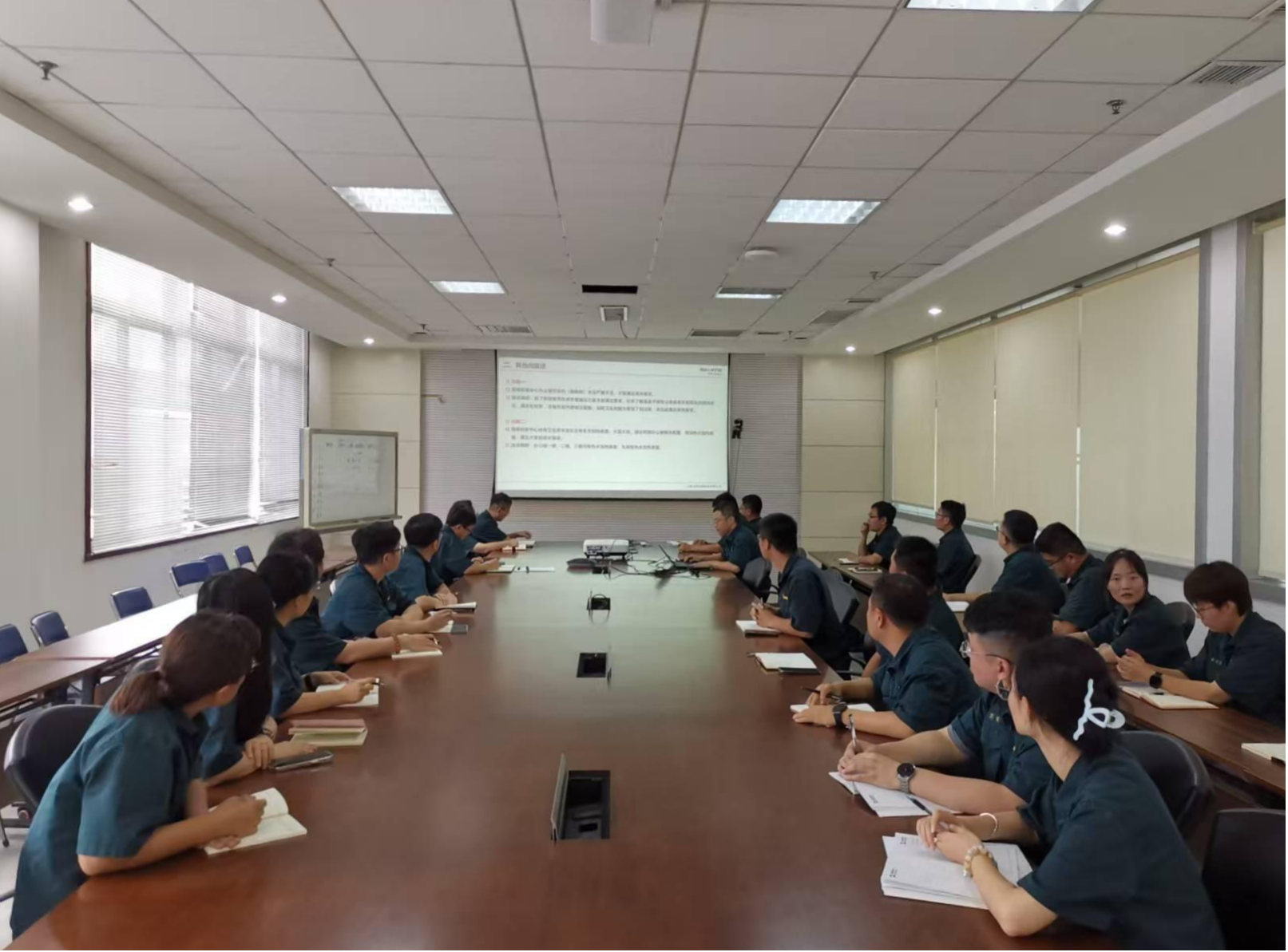 山重建機(jī)黨委副書記、總經(jīng)理張永偉到所在黨支部聯(lián)系點(diǎn)開展專題調(diào)研